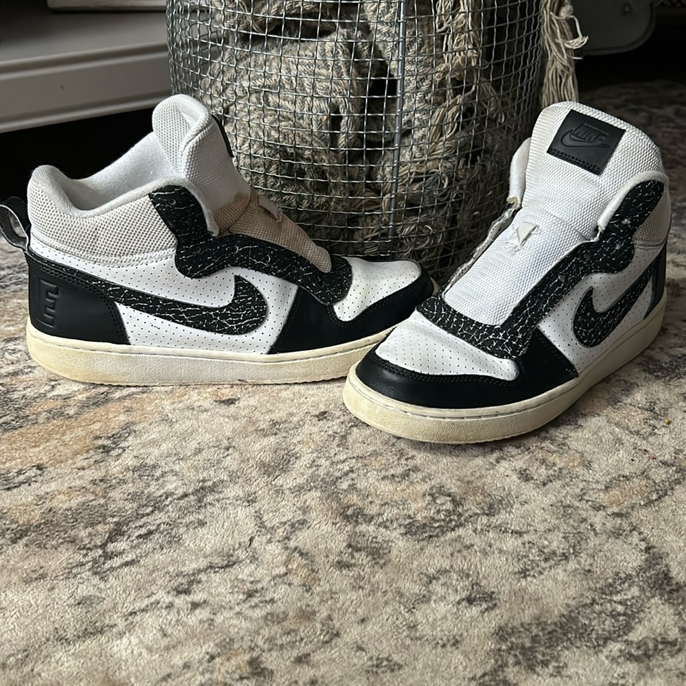 Kids Nike Size 7Y